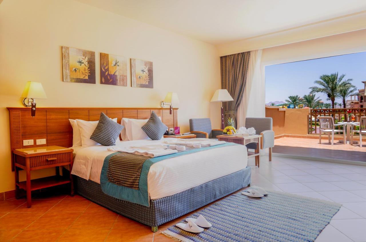 Hotel Charmillion Club Aquapark Sharm el Sheikh Esterno foto A room at the Hilton Sharm El Sheikh