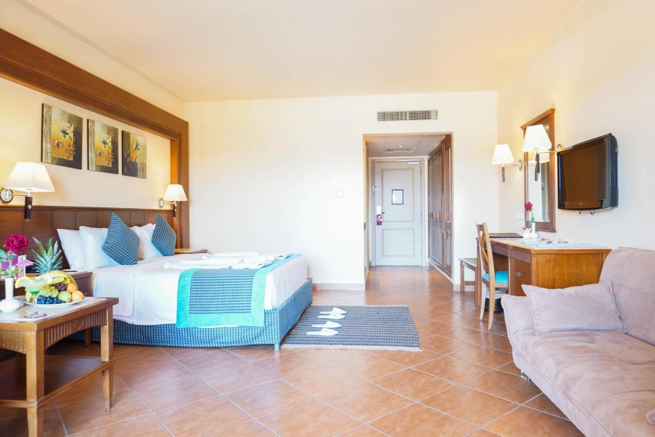 Hotel Charmillion Club Aquapark Sharm el Sheikh Esterno foto A room at the Hilton Sharm El Sheikh