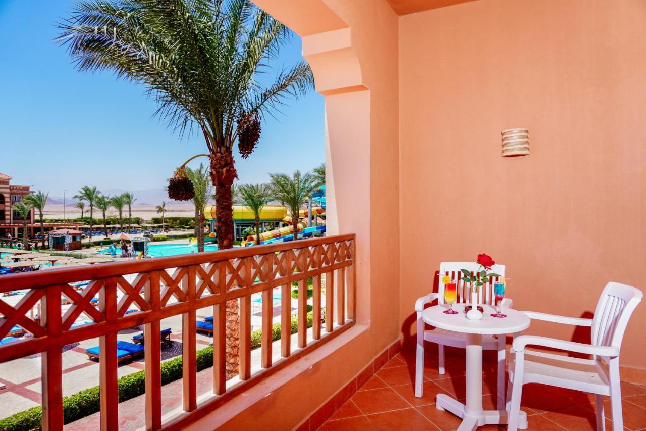Hotel Charmillion Club Aquapark Sharm el Sheikh Esterno foto A balcony