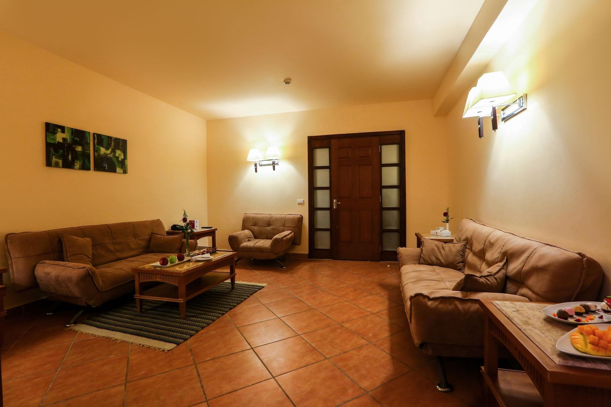 Hotel Charmillion Club Aquapark Sharm el Sheikh Esterno foto A living room