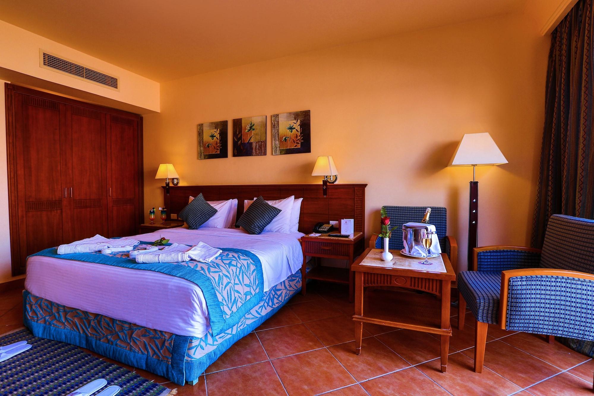 Hotel Charmillion Club Aquapark Sharm el Sheikh Esterno foto A room at the Hilton Sharm El Sheikh