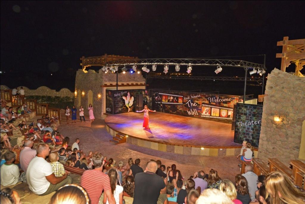 Hotel Charmillion Club Aquapark Sharm el Sheikh Esterno foto The stage at the amphitheater